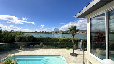 Maison - 257 m² - 7 pièces