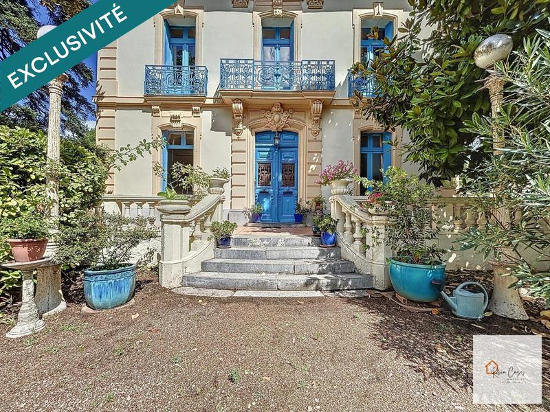 Maison - 229 m² - 11 pièces