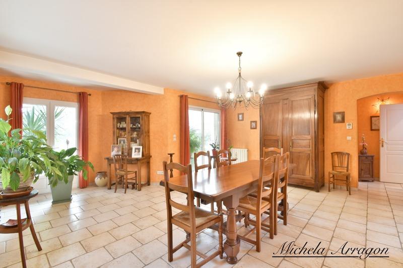 Maison - 188 m² - 9 pièces