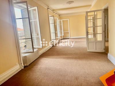 Appartement - 159 m² - 5 pièces