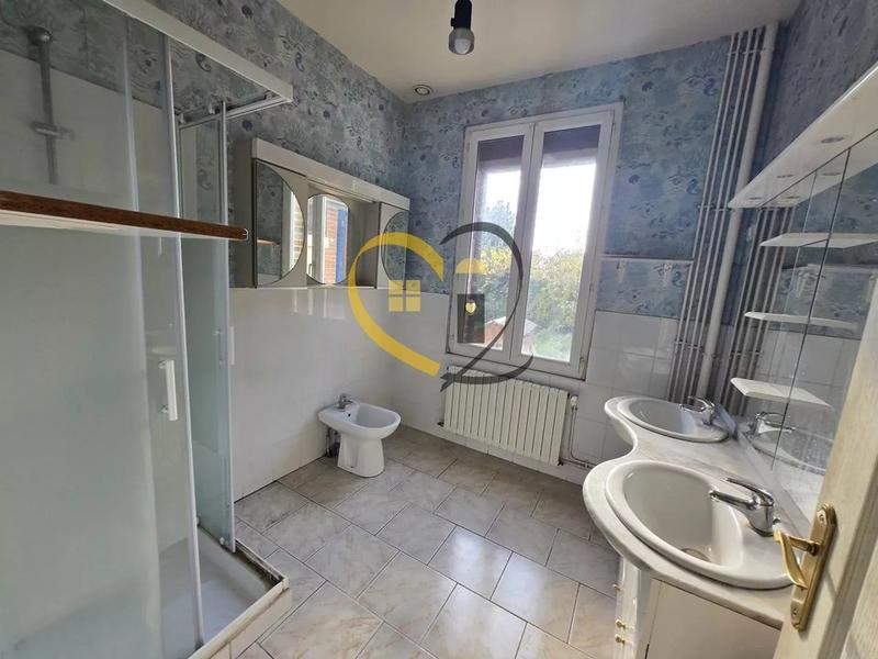 Maison - 226 m² - 11 pièces