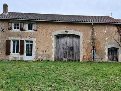 Maison en pierre - 69 m² - 3 pièces