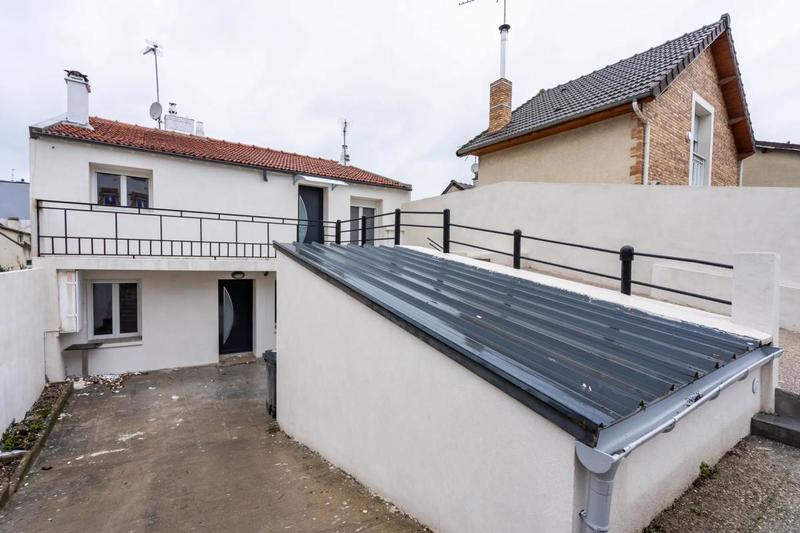 Maison - 170 m² - 8 pièces