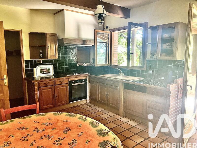 Maison - 214 m² - 8 pièces