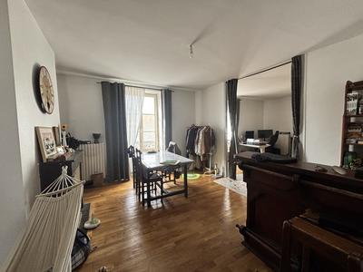 Appartement - 105 m² - 5 pièces