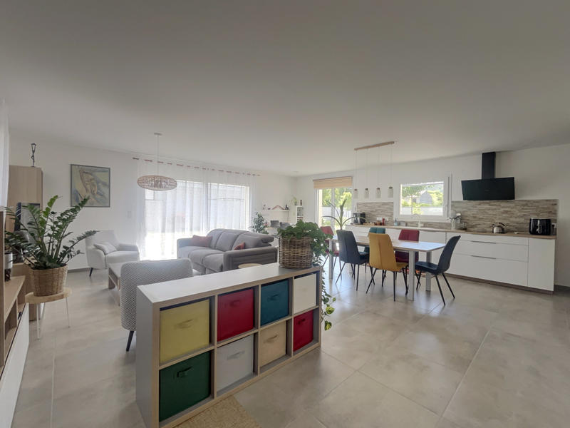 Maison - 99 m² - 4 pièces