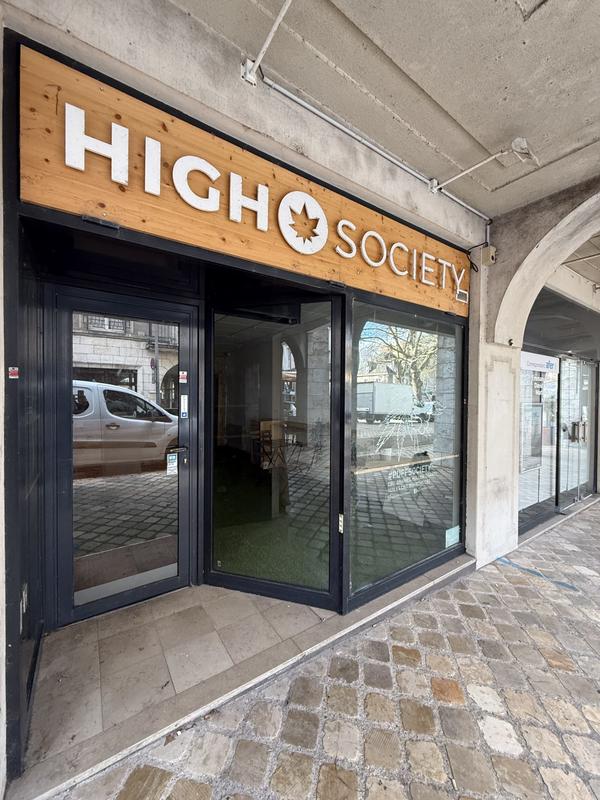 Local commercial - 47 m² - 3 pièces