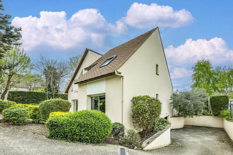 Maison - 157 m² - 7 pièces