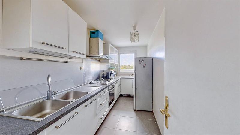 Appartement - 82 m² - 4 pièces