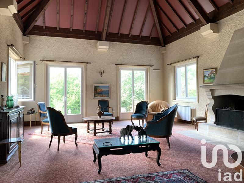 Maison - 220 m² - 7 pièces