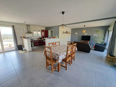 Maison - 152 m² - 5 pièces