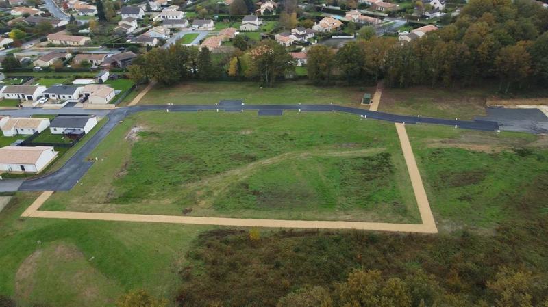 Terrain de lotissements - 700 m²