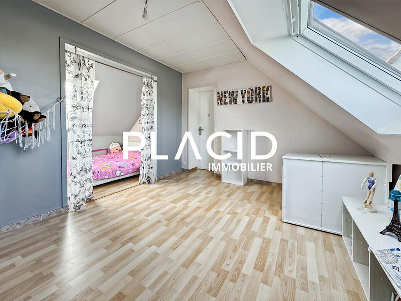 Maison - 121 m² - 5 pièces