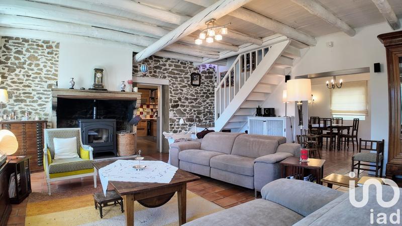 Maison - 380 m² - 9 pièces