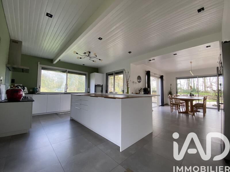 Maison de maîtres - 341 m² - 9 pièces