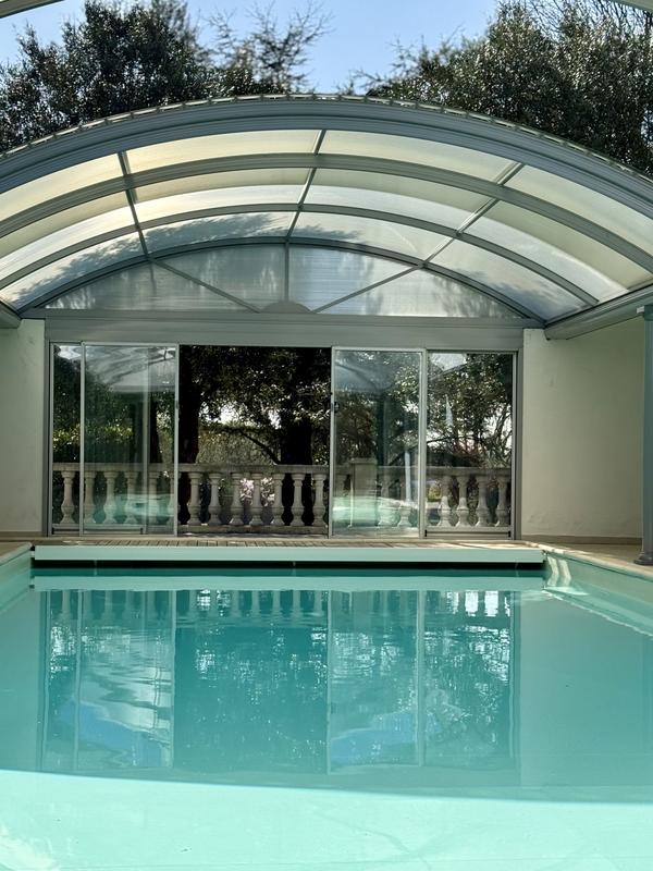 Maison - 454 m² - 12 pièces