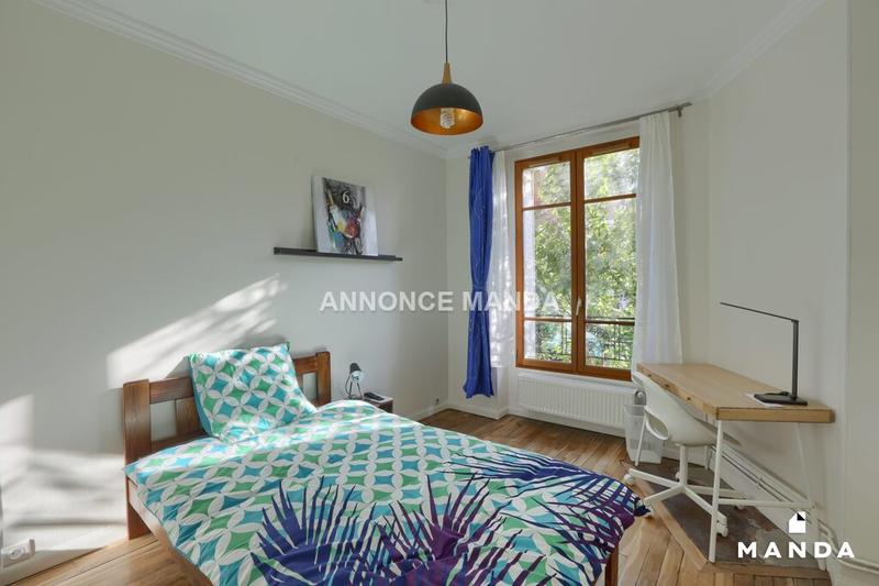 Chambre - 12 m² - 5 pièces