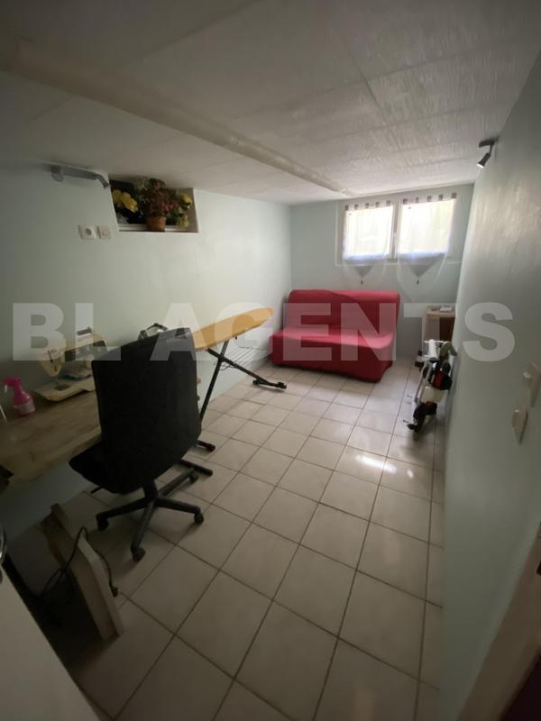 Propriété - 203 m² - 7 pièces