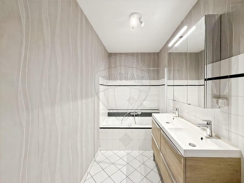 Duplex - 93 m² - 4 pièces