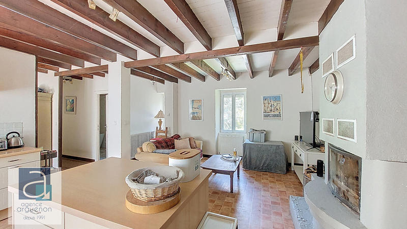 Maison - 224 m² - 7 pièces