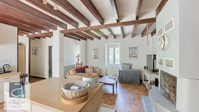 Maison - 224 m² - 7 pièces