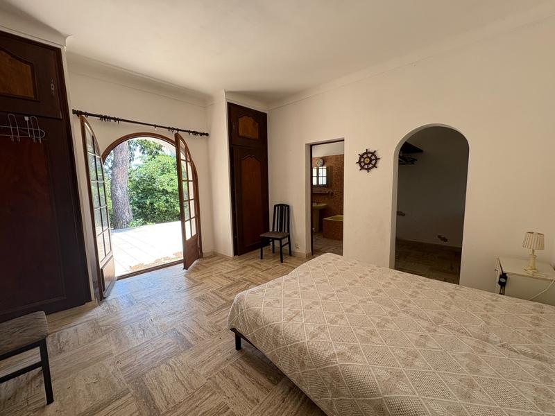 Maison - 400 m² - 9 pièces