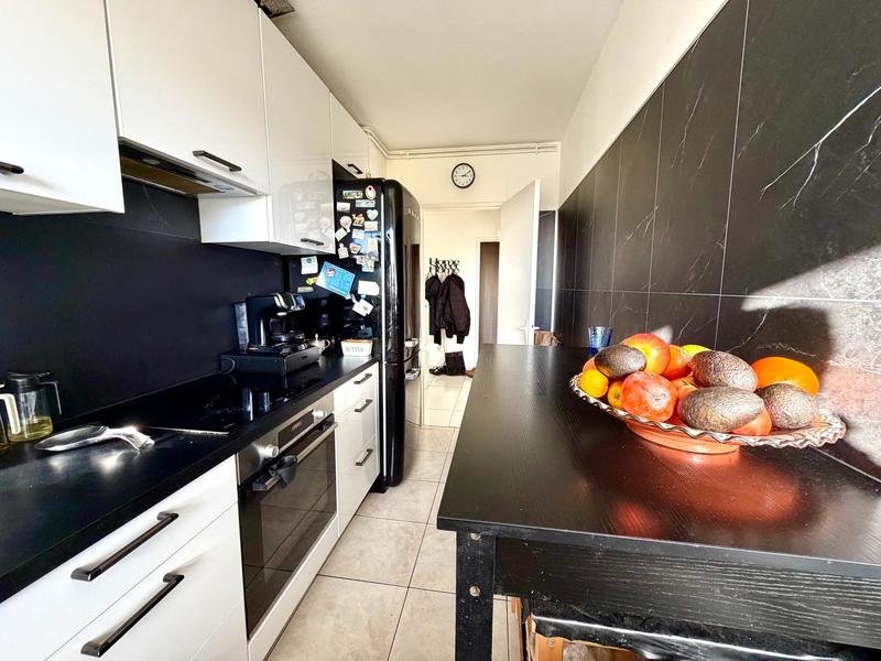 Appartement - 79 m² - 4 pièces