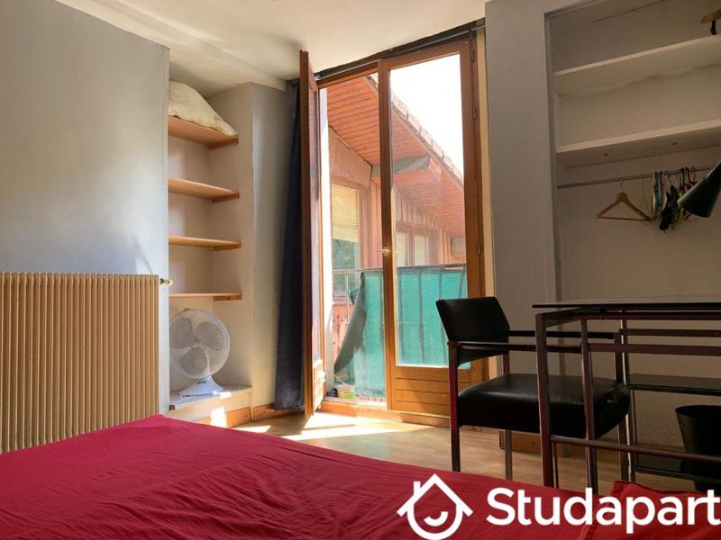 Chambre - 10 m² - 1 pièce