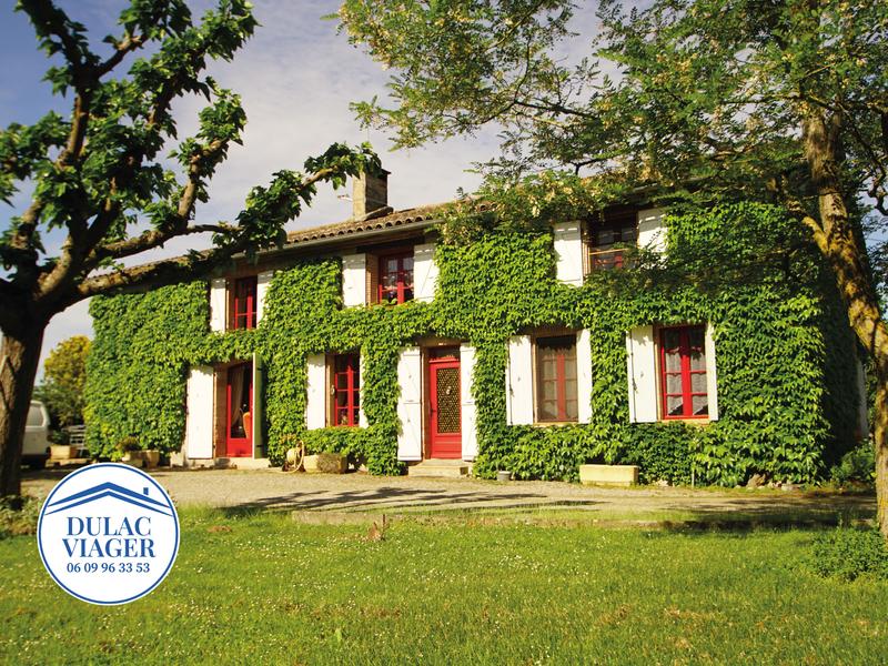 Viager - Maison ancienne - 243 m² - 7 pièces