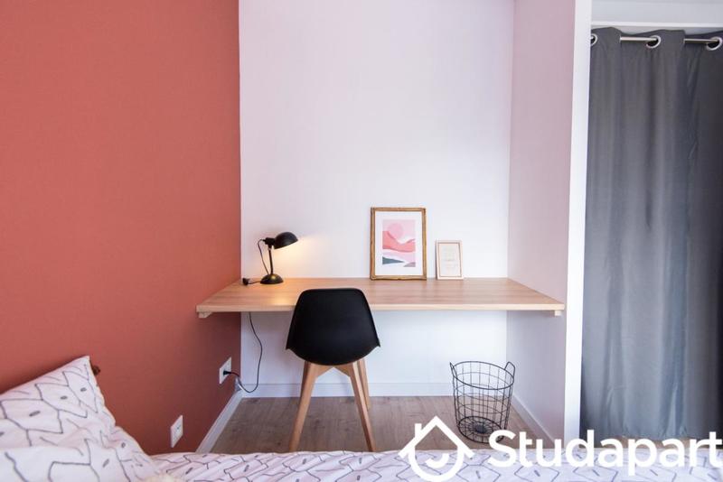 Chambre - 9 m² - 1 pièce