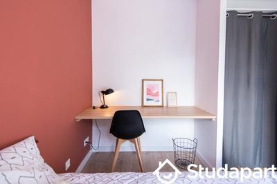 Chambre - 9 m² - 1 pièce