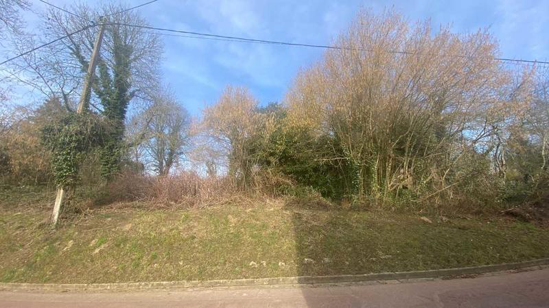 Terrain constructible - 2 674 m²