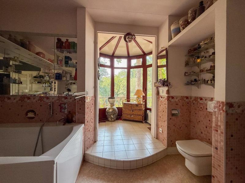 Château - 400 m² - 11 pièces