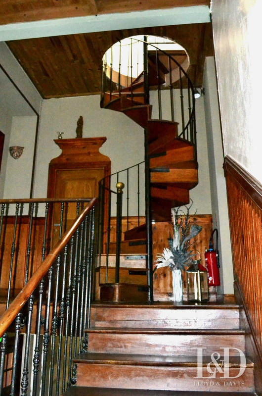 Château - 1 000 m² - 36 pièces