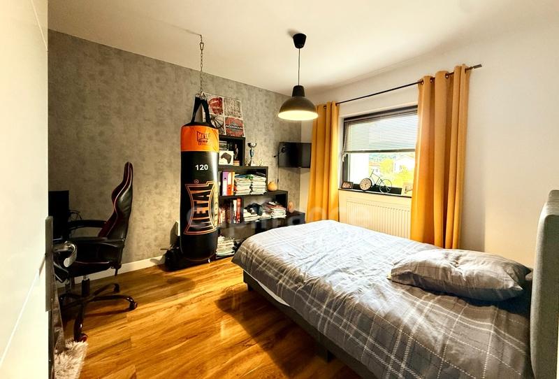 Maison - 162 m² - 7 pièces