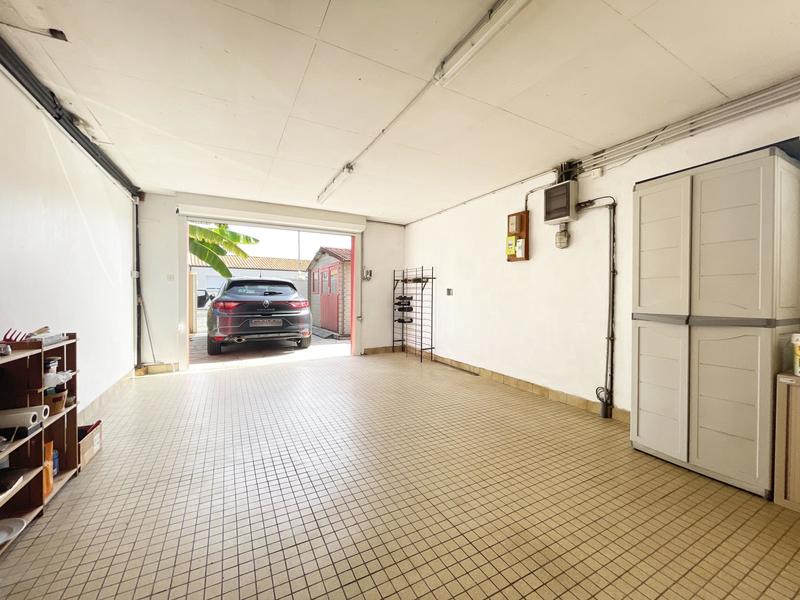 Villa - 193 m² - 8 pièces