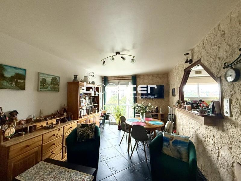 Appartement ancien - 67 m² - 4 pièces