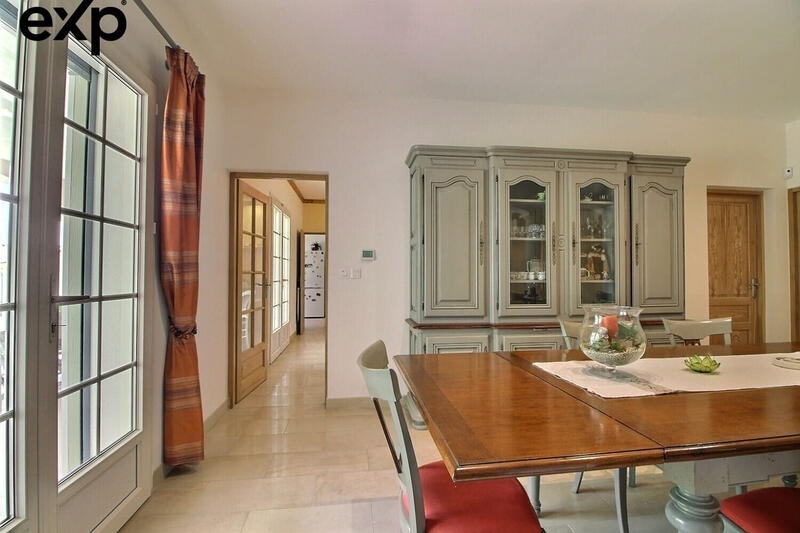 Villa - 196 m² - 7 pièces