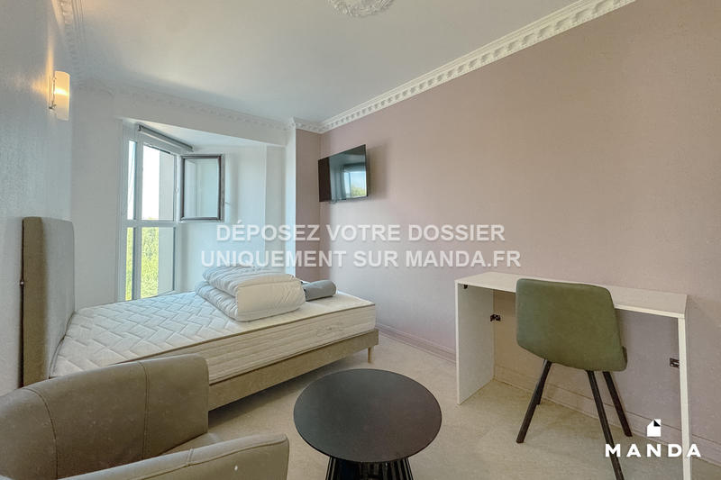 Chambre - 14 m² - 6 pièces