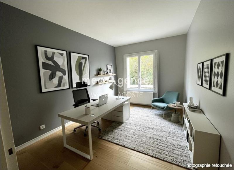 Maison traditionnelle - 149 m² - 6 pièces