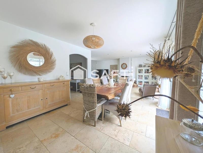 Villa - 179 m² - 6 pièces