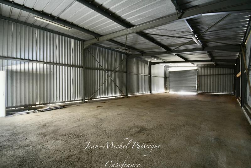 Bureau - 250 m² - 2 pièces