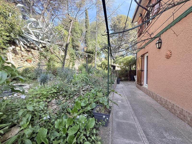 Maison - 93 m² - 4 pièces