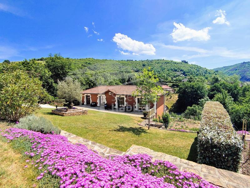 Château - 450 m² - 12 pièces