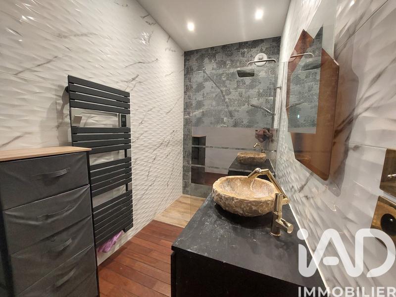 Maison - 300 m² - 10 pièces