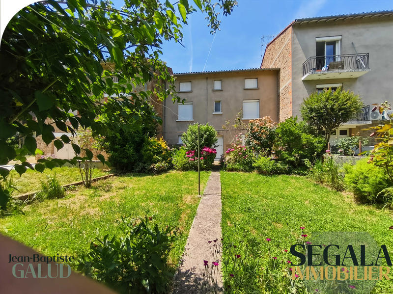 Maison - 99 m² - 5 pièces