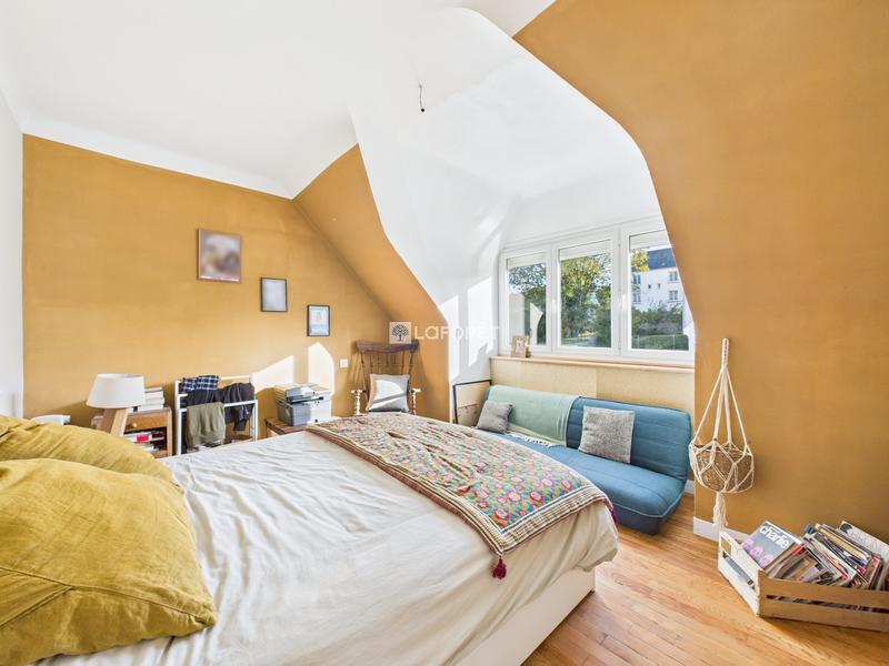 Appartement - 100 m² - 5 pièces