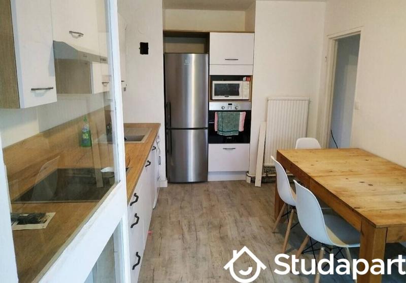 Chambre - 9 m² - 1 pièce