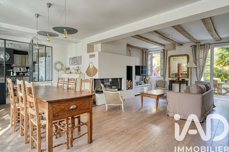 Maison - 121 m² - 6 pièces