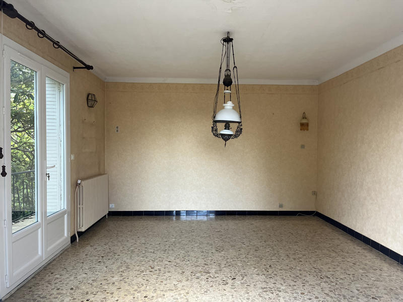 Maison - 232 m² - 8 pièces